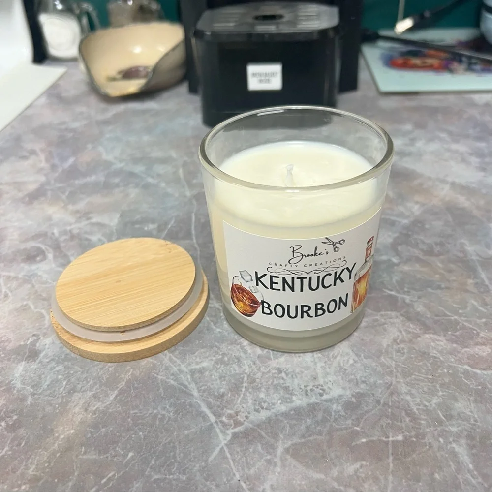 Kentucky Bourbon Soy Candle – 10oz Whiskey Scent with Bamboo Lid